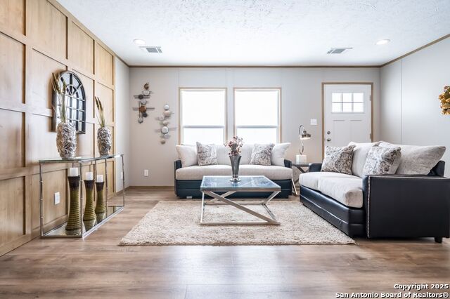 Listing photo id 9 for 2284 Stevens Rd