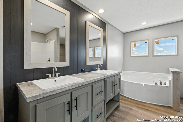 Image 13 of 24 For 2553 Fm 1332