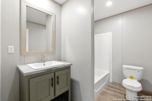 Image 18 of 24 For 2553 Fm 1332