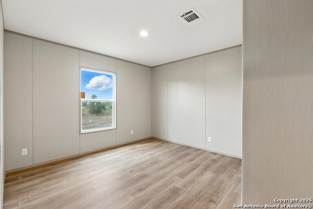 Image 19 of 24 For 2553 Fm 1332