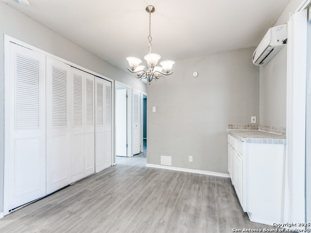 Image 10 of 36 For 5830 Castle Yard