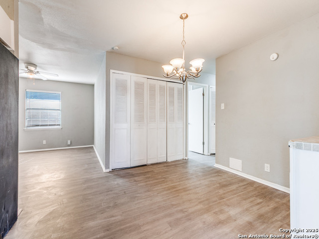 Image 11 of 36 For 5830 Castle Yard