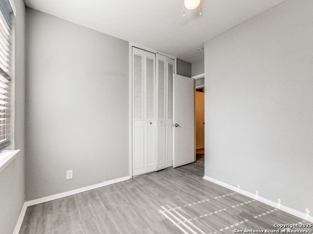 Image 20 of 36 For 5830 Castle Yard