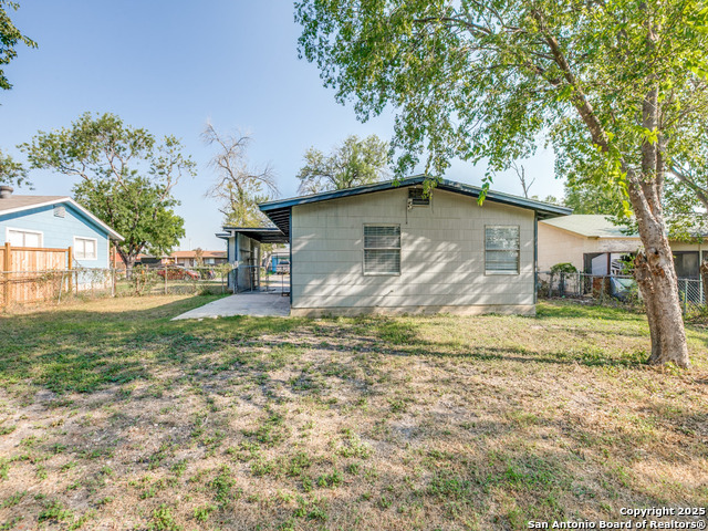 Image 31 of 36 For 5830 Castle Yard