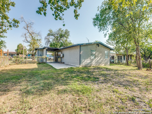 Image 32 of 36 For 5830 Castle Yard