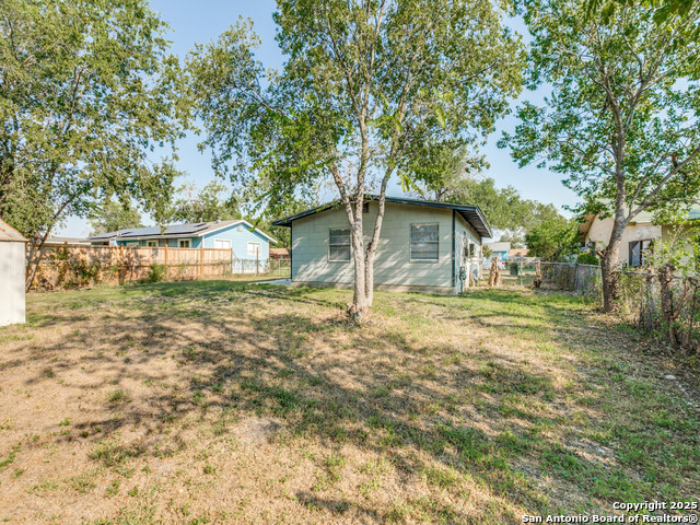 Image 34 of 36 For 5830 Castle Yard