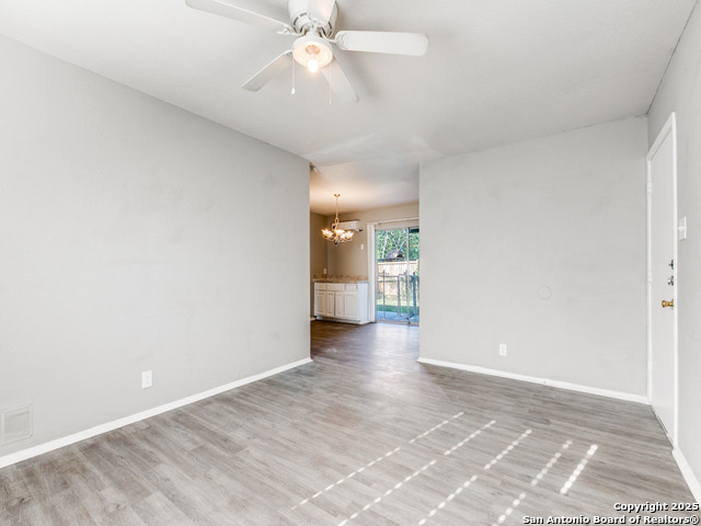 Image 8 of 36 For 5830 Castle Yard