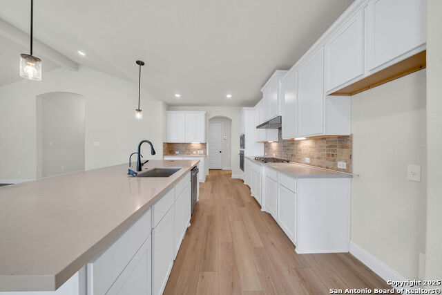 Listing photo id 8 for 29343 Cheyenne Ridge