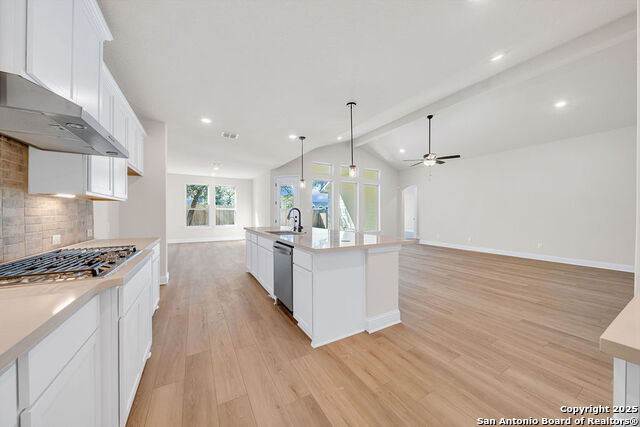 Listing photo id 10 for 29343 Cheyenne Ridge