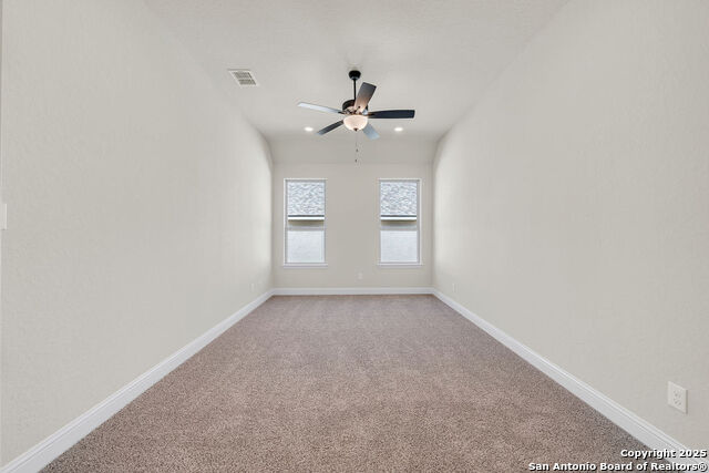 Listing photo id 3 for 29343 Cheyenne Ridge