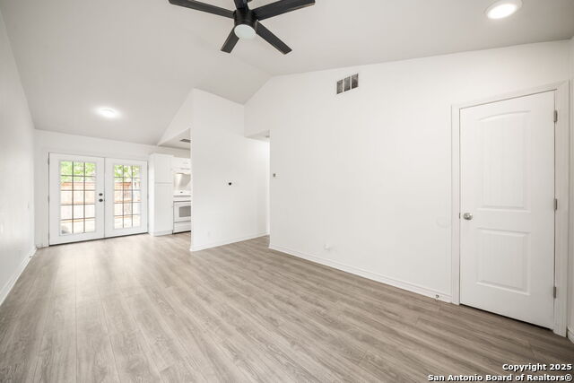 Image 3 of 17 For 9140 Timber Path 3101