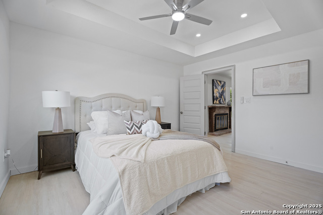 Image 14 of 20 For 204 Green Meadow