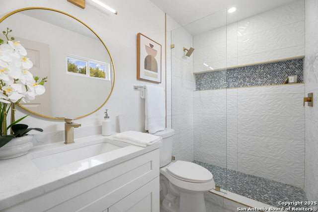 Image 16 of 20 For 204 Green Meadow