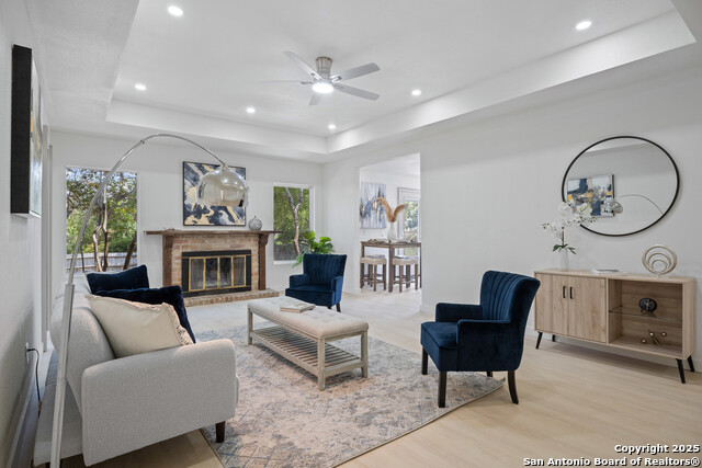 Image 7 of 20 For 204 Green Meadow