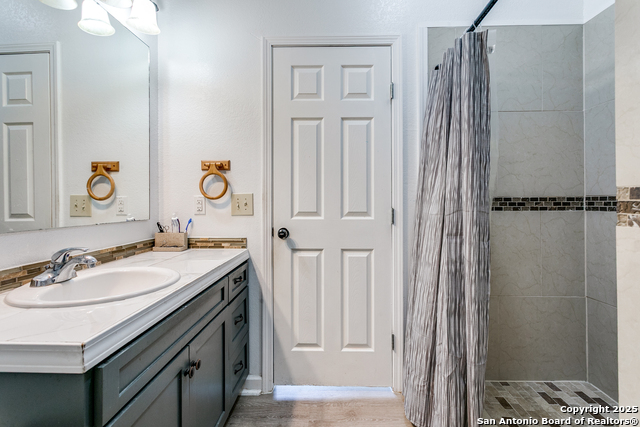 Image 19 of 30 For 2407 New Braunfels S