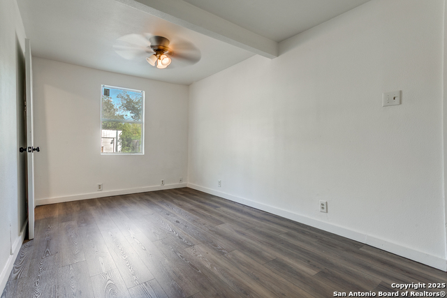 Image 23 of 30 For 2407 New Braunfels S