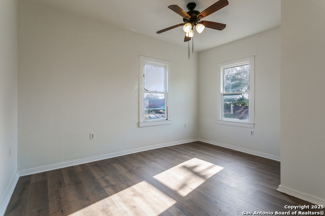 Image 25 of 30 For 2407 New Braunfels S