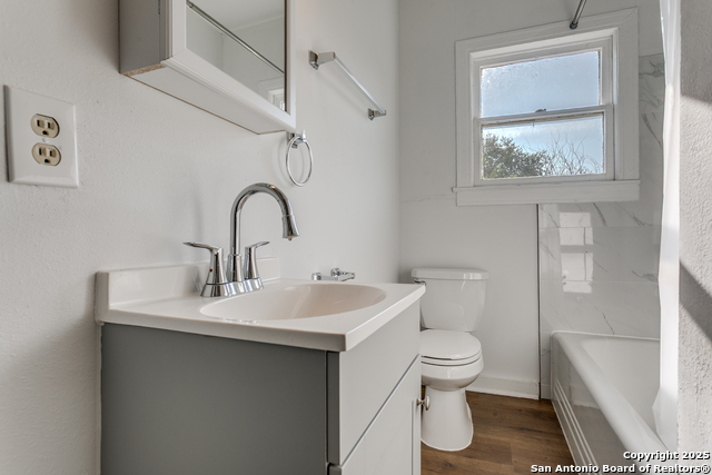 Image 26 of 30 For 2407 New Braunfels S