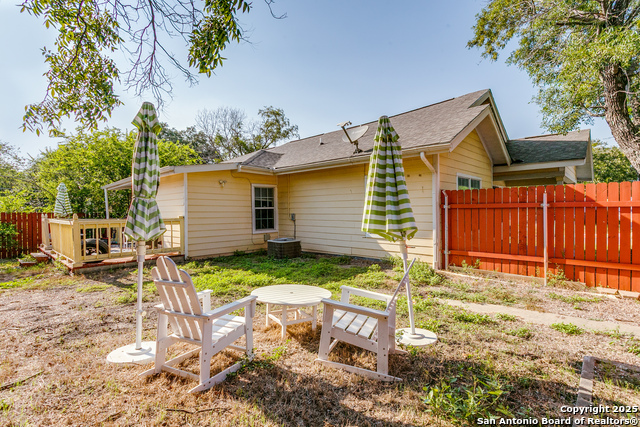 Image 29 of 30 For 2407 New Braunfels S