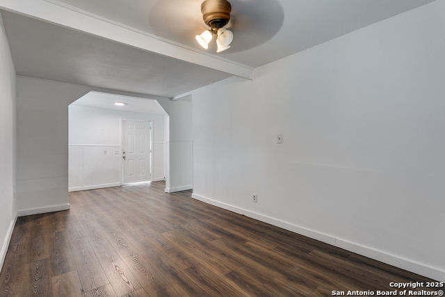 Image 7 of 30 For 2407 New Braunfels S