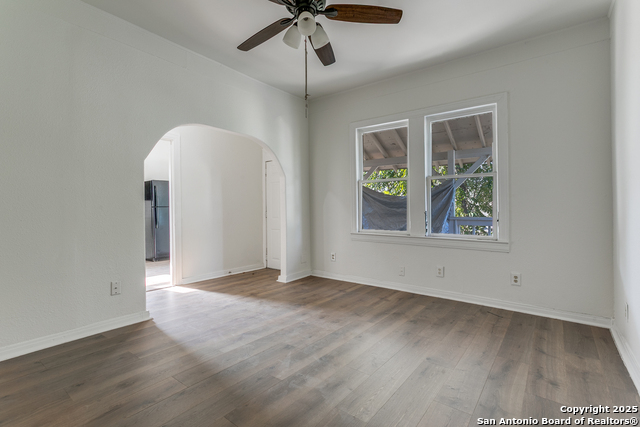 Image 8 of 30 For 2407 New Braunfels S