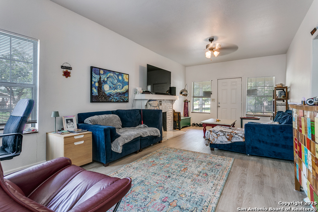Image 9 of 30 For 2407 New Braunfels S