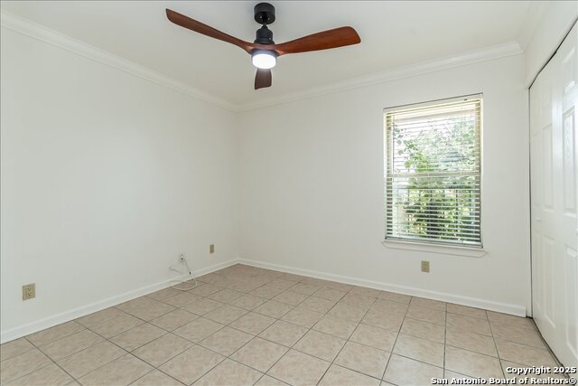 Listing photo id 14 for 9207 Whitehall