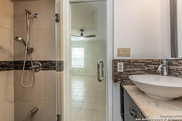 Listing photo id 19 for 9207 Whitehall