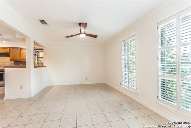 Listing photo id 3 for 9207 Whitehall