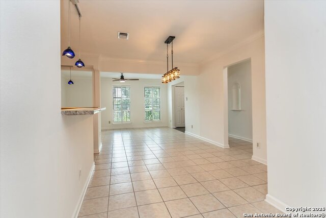 Listing photo id 7 for 9207 Whitehall