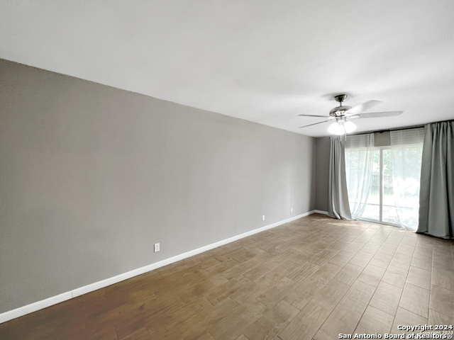 Image 10 of 17 For 14419 Briarmist St