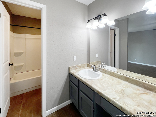 Image 12 of 17 For 14419 Briarmist St