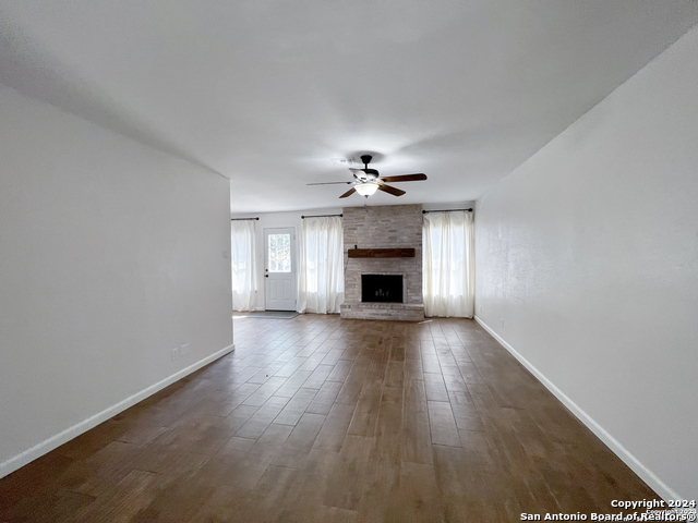 Image 5 of 17 For 14419 Briarmist St