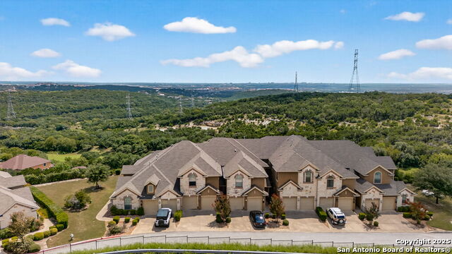 Image 31 of 40 For 8250 Cruiseship Bay 702