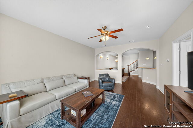 Image 4 of 40 For 8250 Cruiseship Bay 702