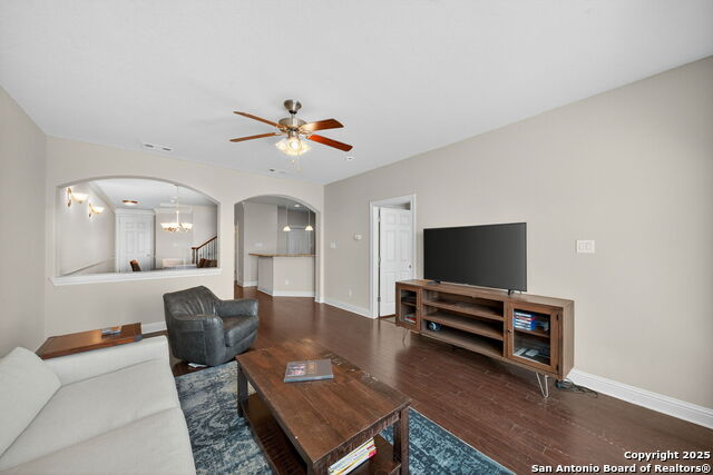 Image 6 of 40 For 8250 Cruiseship Bay 702