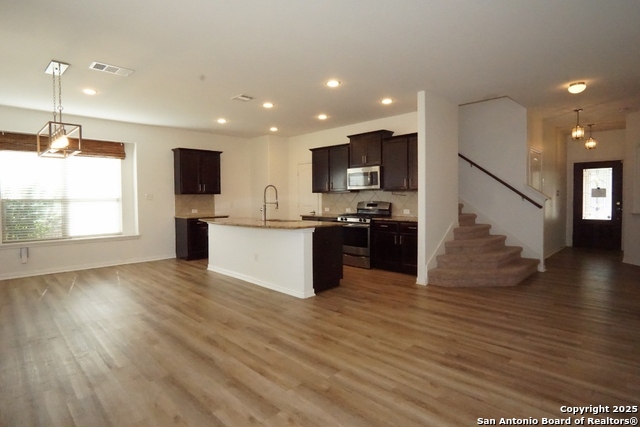 Listing photo id 1 for 13812 Bellows Path