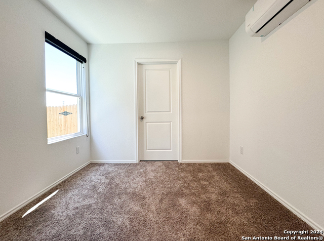 Image 13 of 20 For 7109 Elm Cove