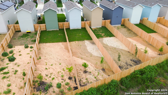 Image 14 of 20 For 7109 Elm Cove