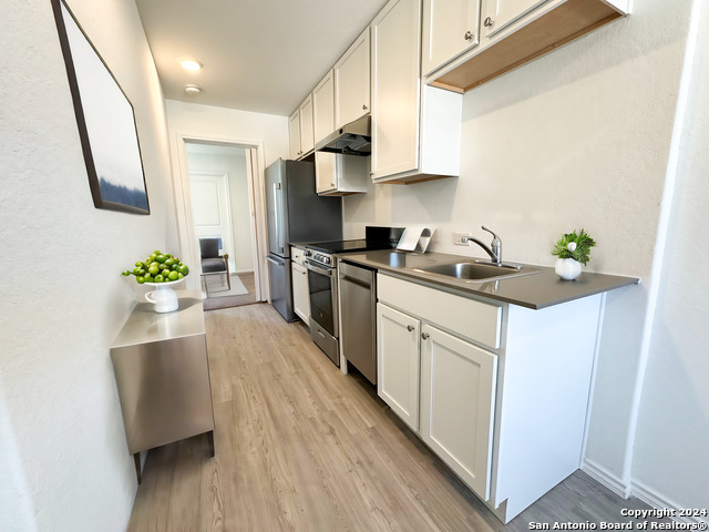 Image 4 of 20 For 7109 Elm Cove