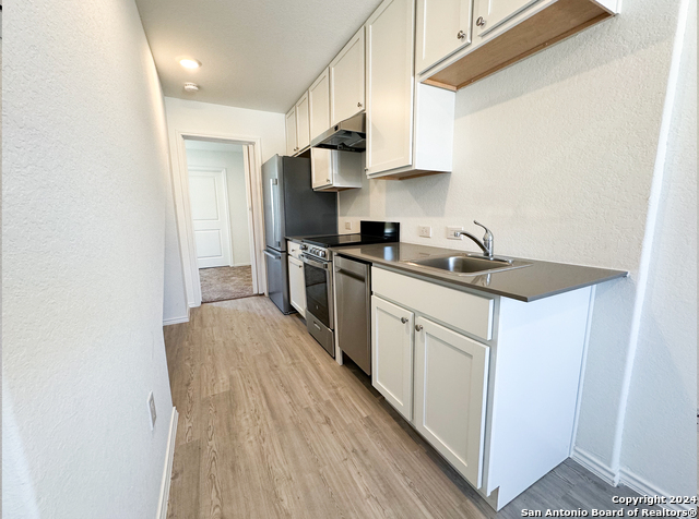 Image 5 of 20 For 7109 Elm Cove