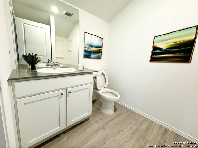 Image 6 of 20 For 7109 Elm Cove