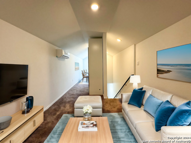 Image 8 of 20 For 7109 Elm Cove