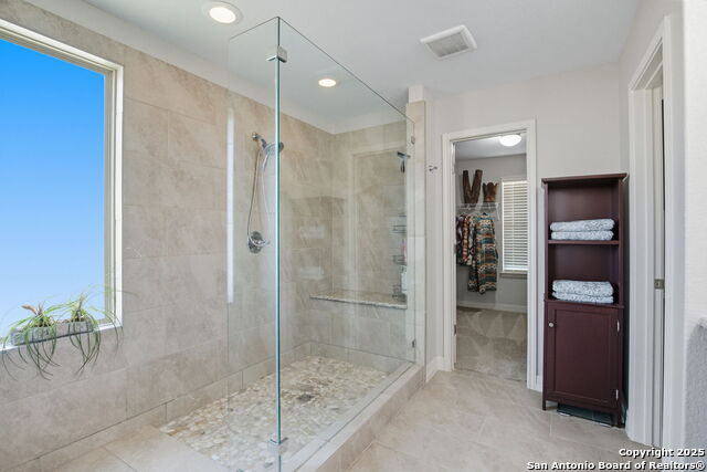 Image 21 of 35 For 630 Saddle House