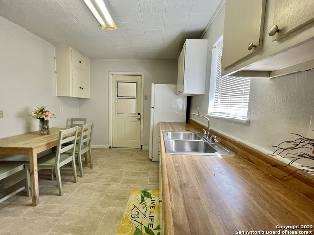 Image 5 of 28 For 902 Potomac  