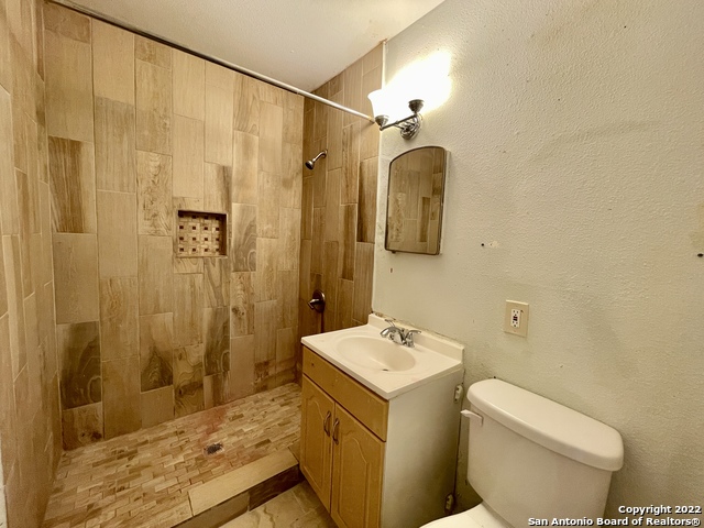 Image 9 of 28 For 902 Potomac  