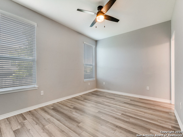 Listing photo id 11 for 8281 Assumption