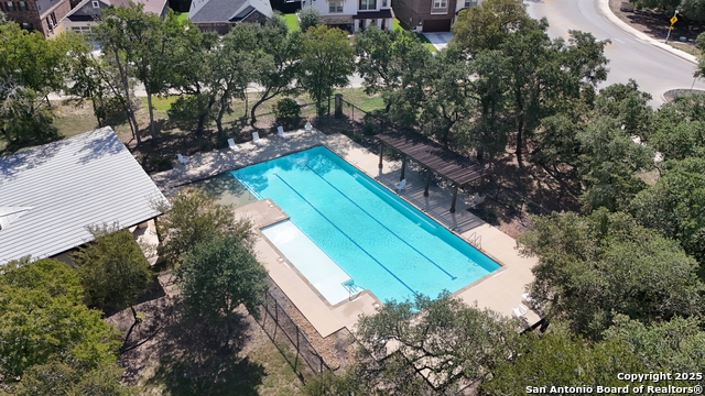 Listing photo id 25 for 8281 Assumption