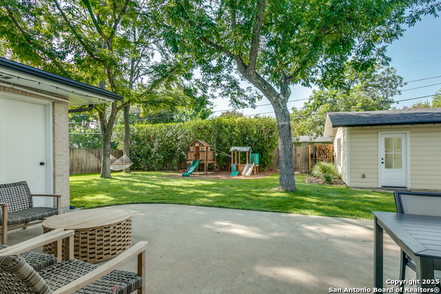 Image 23 of 25 For 110 Woodcrest