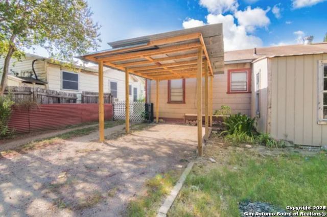 Image 16 of 17 For 127 Kaine  